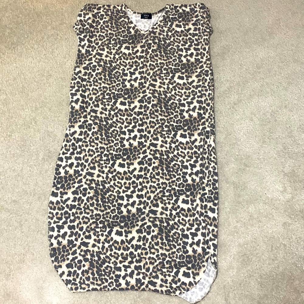 VICI t-shirt dress, animal print size small EUC